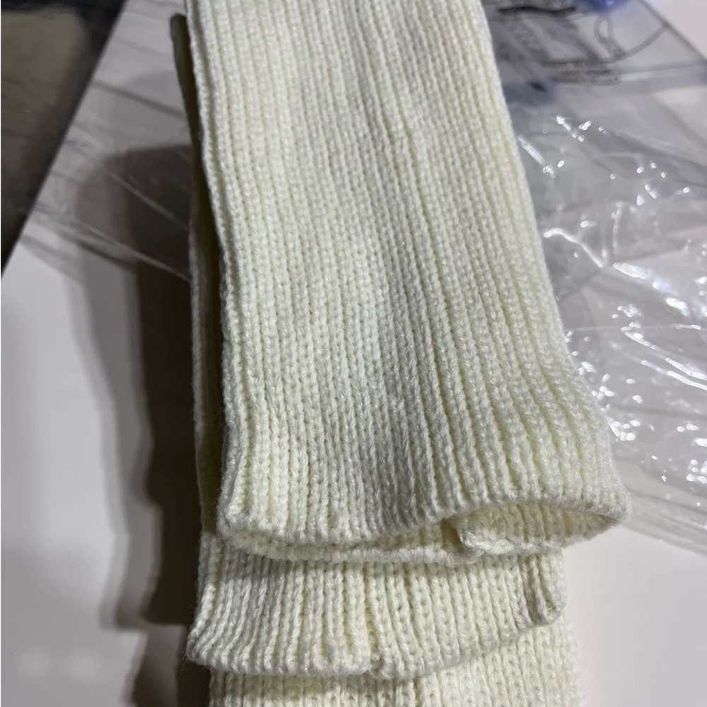White Foot Stacking Socks - Picture 3 of 4